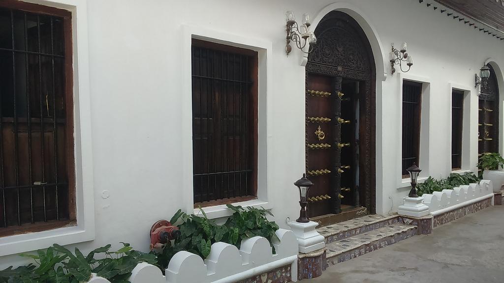 Tausi Palace Hotel Zanzibar Buitenkant foto